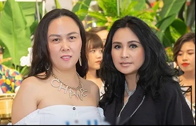 “Cá sấu chúa” Quỳnh Nga rạng rỡ nghe Thanh Lam, Tùng Dương hát sau chuyện buồn đời tư - 9 “Cá sấu chúa” Quỳnh Nga rạng rỡ nghe Thanh Lam, Tùng Dương hát sau chuyện buồn đời tư - 9