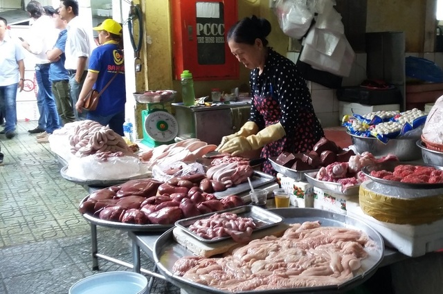TPHCM: 13 triệu dân nguy cơ “đói” thịt trong vòng vây dịch tả lợn - 3