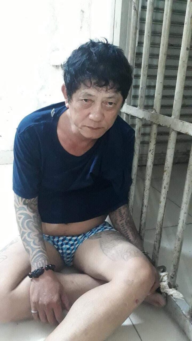 Tên cướp cố thủ 5 tiếng, gọi đồng bọn đến giải vây Tên cướp cố thủ 5 tiếng, gọi đồng bọn đến giải vây
