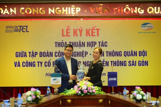 Viettel và Saigontel hợp tác xây dựng khu công nghiệp thông minh kiểu mẫu - 2 Viettel và Saigontel hợp tác xây dựng khu công nghiệp thông minh kiểu mẫu - 2