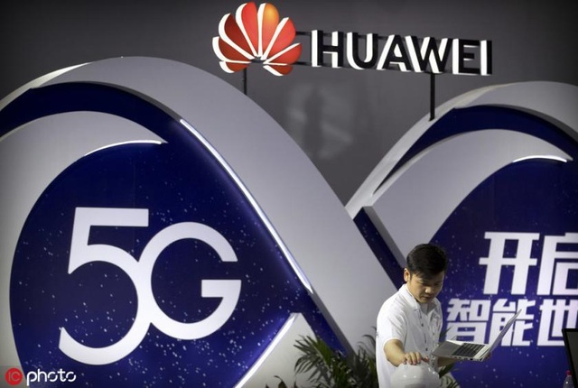 Huawei và Apple “dính đòn” vì cuộc chiến thương mại Mỹ - Trung - 1