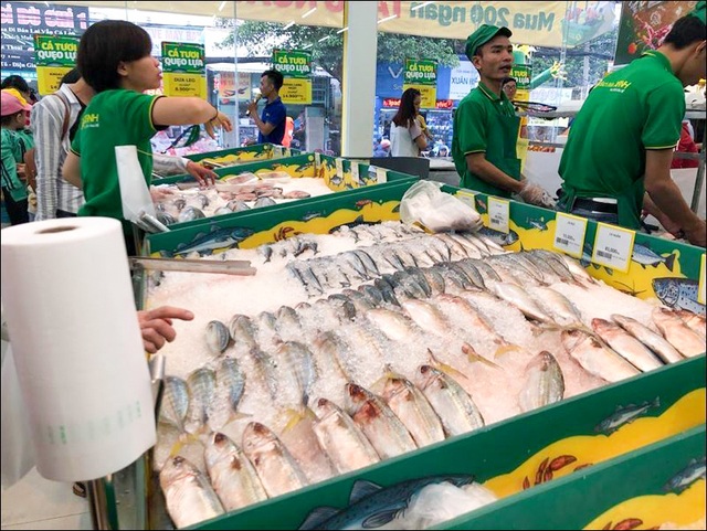 Tiết kiệm là thế nhưng bà nội trợ vẫn “bạo chi” cho trái cây nhập khẩu - 1 Tiết kiệm là thế nhưng bà nội trợ vẫn “bạo chi” cho trái cây nhập khẩu - 1