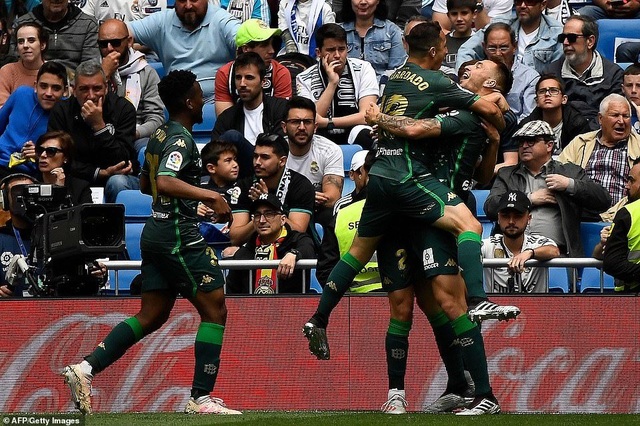 Real Madrid 0-2 Betis: Kết cục cay đắng cho HLV Zidane - 12 Real Madrid 0-2 Betis: Kết cục cay đắng cho HLV Zidane - 12