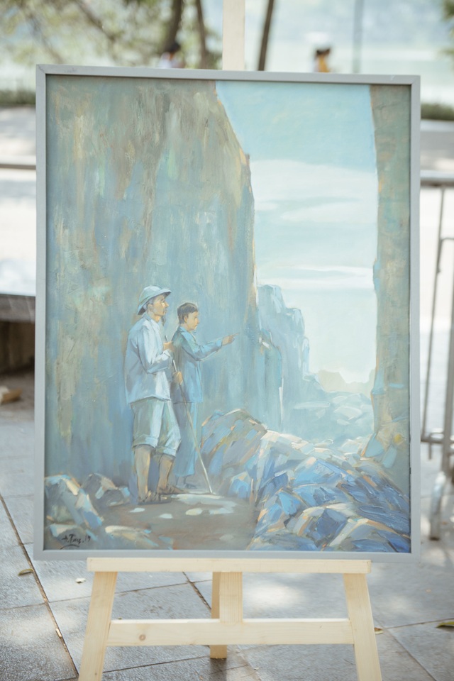 Trưng bày 38 bức vẽ Bác Hồ của nhiều hoạ sĩ nổi tiếng - Ảnh minh hoạ 13