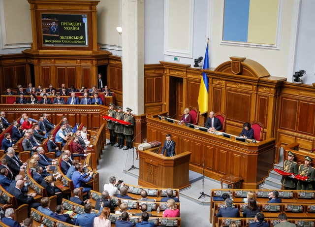 Diễn viên hài nhậm chức Tổng thống Ukraine, tuyên bố giải thể quốc hội - 10 Diễn viên hài nhậm chức Tổng thống Ukraine, tuyên bố giải thể quốc hội - 10