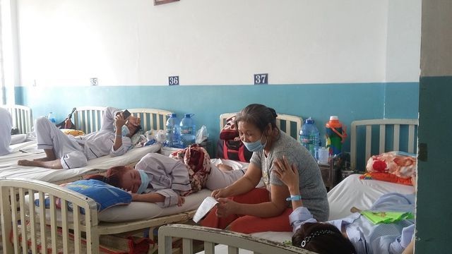 “Né” chích ngừa, người lớn cũng nguy kịch vì mắc sởi - 1 “Né” chích ngừa, người lớn cũng nguy kịch vì mắc sởi - 1