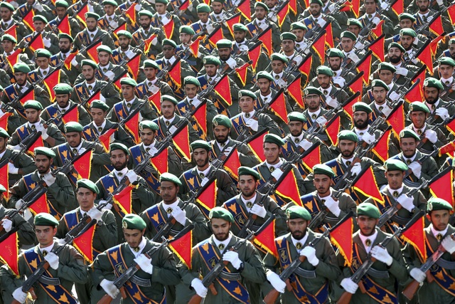 “Vũ khí lợi hại” giúp Iran đối phó sức mạnh quân sự áp đảo của Mỹ - 2 “Vũ khí lợi hại” giúp Iran đối phó sức mạnh quân sự áp đảo của Mỹ - 2