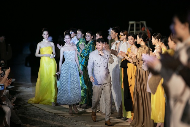 Dàn mẫu và đạo diễn lên tiếng sau ồn ào người mẫu Việt tố bị đối xử tệ, chịu khát - Ảnh minh hoạ 11
