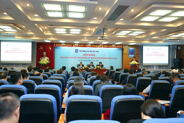 Lãnh đạo Tập đoàn PVN đối thoại với người lao động - 1 Lãnh đạo Tập đoàn PVN đối thoại với người lao động - 1