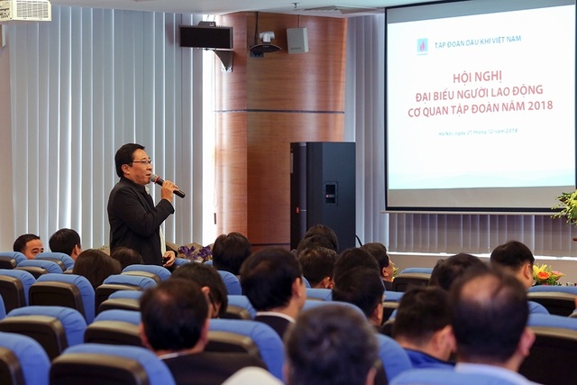 Lãnh đạo Tập đoàn PVN đối thoại với người lao động - 2 Lãnh đạo Tập đoàn PVN đối thoại với người lao động - 2