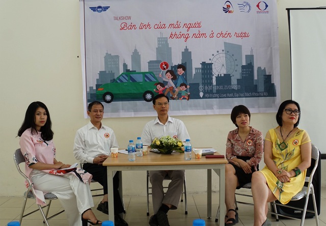 Bản lĩnh của mỗi người không nằm ở chén rượu - 1 Bản lĩnh của mỗi người không nằm ở chén rượu - 1