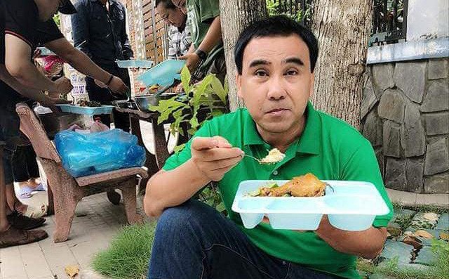 Vì sao MC Quyền Linh tuyên bố “cuối năm giải nghệ”? - 3 Vì sao MC Quyền Linh tuyên bố “cuối năm giải nghệ”? - 3