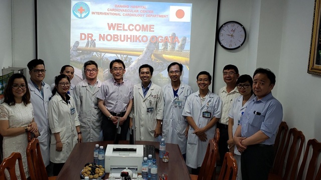 Chuyên gia Nhật truyền kinh nghiệm xử lý tổn thương mạch vành phức tạp cho bác sĩ Việt - 2 Chuyên gia Nhật truyền kinh nghiệm xử lý tổn thương mạch vành phức tạp cho bác sĩ Việt - 2