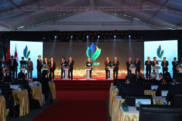 Dự lễ vận hành thương mại Nhà máy Lọc hoá dầu Nghi Sơn: Thủ tướng yêu cầu PVN tiếp tục làm tốt hai nhiệm vụ - 3 Dự lễ vận hành thương mại Nhà máy Lọc hoá dầu Nghi Sơn: Thủ tướng yêu cầu PVN tiếp tục làm tốt hai nhiệm vụ - 3