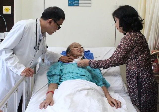Tự ý dùng thuốc trị cảm cúm bệnh nhân bị phù, xuất huyết toàn thân - 2 Tự ý dùng thuốc trị cảm cúm bệnh nhân bị phù, xuất huyết toàn thân - 2