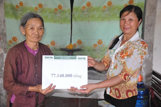 Bạn đọc Dân trí giúp đỡ cụ bà tuổi 80 đi nhặt phế liệu nuôi cả nhà số tiền hơn 77 triệu đồng - 6 Bạn đọc Dân trí giúp đỡ cụ bà tuổi 80 đi nhặt phế liệu nuôi cả nhà số tiền hơn 77 triệu đồng - 6