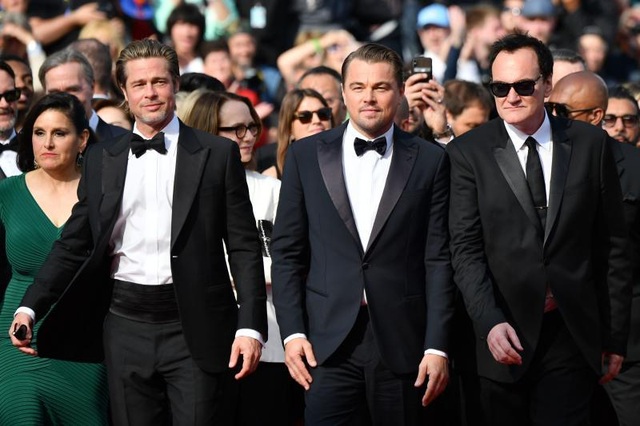 Brad Pitt và Leonardo DiCaprio: Tài tử đích thực không “chồn chân mỏi gối” - 3 Brad Pitt và Leonardo DiCaprio: Tài tử đích thực không “chồn chân mỏi gối” - 3