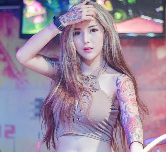 3 kiều nữ xăm Thái Lan: Mặt xinh như búp bê, da dính mực vẫn đẹp nuột nà - 7 3 kiều nữ xăm Thái Lan: Mặt xinh như búp bê, da dính mực vẫn đẹp nuột nà - 7