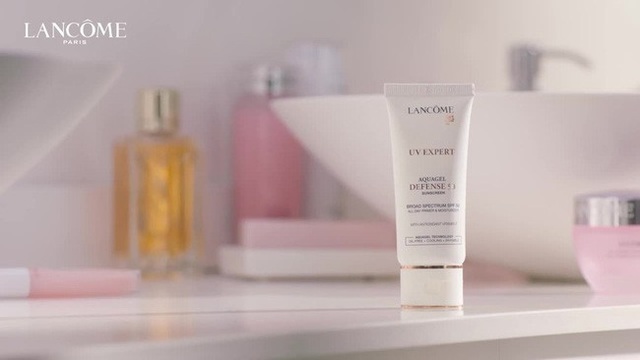 Điểm danh những sản phẩm chống nắng kiêm dưỡng ẩm cừ khôi - 1 Điểm danh những sản phẩm chống nắng kiêm dưỡng ẩm cừ khôi - 1