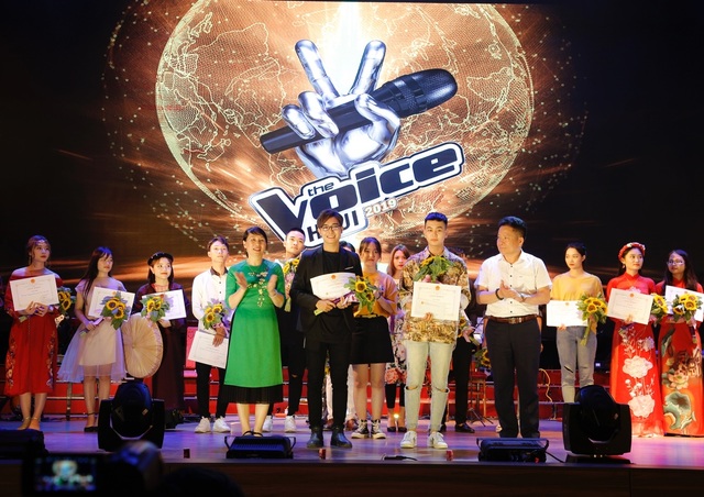 Nữ sinh Công nghệ thông tin đăng quang “Giọng hát hay sinh viên HaUI 2019” - 4 Nữ sinh Công nghệ thông tin đăng quang “Giọng hát hay sinh viên HaUI 2019” - 4
