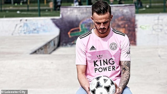 Leicester City Ra Mắt Mẫu Áo Đấu “Màu Hường” Gây Sốc | Báo Dân Trí