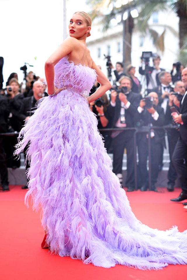 Elsa Hosk rực rỡ với váy tím - 1 Elsa Hosk rực rỡ với váy tím - 1