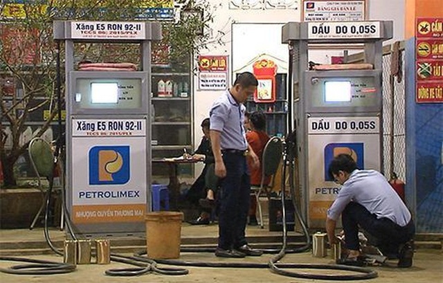 Nghệ An: Lật tẩy nhiều hành vi gian lận trong kinh doanh xăng dầu - 3 Nghệ An: Lật tẩy nhiều hành vi gian lận trong kinh doanh xăng dầu - 3