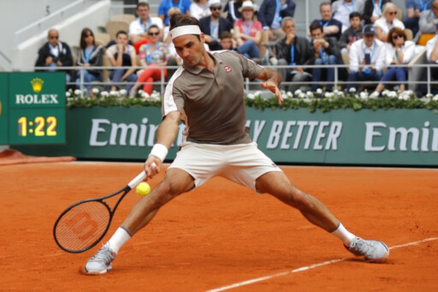 Roland Garros 2019: Federer khởi động suôn sẻ trong ngày mở màn