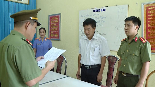 Giáo dục tuần qua: Nâng điểm thi ở Sơn La giá 1 tỉ đồng; Phần thưởng học sinh là...1 tờ giấy - 1 Giáo dục tuần qua: Nâng điểm thi ở Sơn La giá 1 tỉ đồng; Phần thưởng học sinh là...1 tờ giấy - 1
