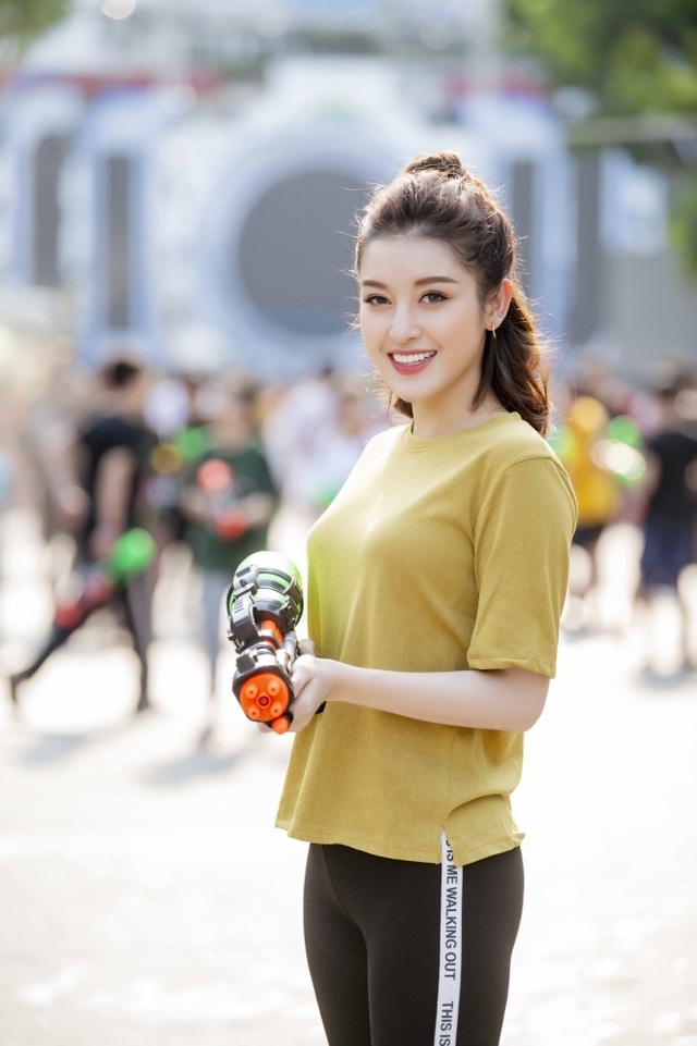 Sở thích lạ lùng của Á hậu Huyền My, Văn Mai Hương - 3 Sở thích lạ lùng của Á hậu Huyền My, Văn Mai Hương - 3