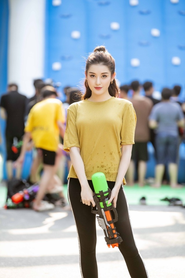 Sở thích lạ lùng của Á hậu Huyền My, Văn Mai Hương - 2 Sở thích lạ lùng của Á hậu Huyền My, Văn Mai Hương - 2