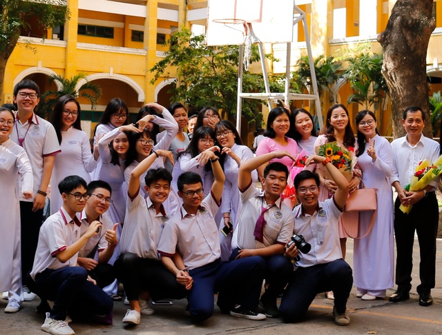 Của để dành trong lễ tri ân, trưởng thành học sinh Trưng Vương - 5 Của để dành trong lễ tri ân, trưởng thành học sinh Trưng Vương - 5
