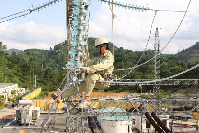25 năm phát triển hệ thống truyền tải điện 500 KV - 3 25 năm phát triển hệ thống truyền tải điện 500 KV - 3