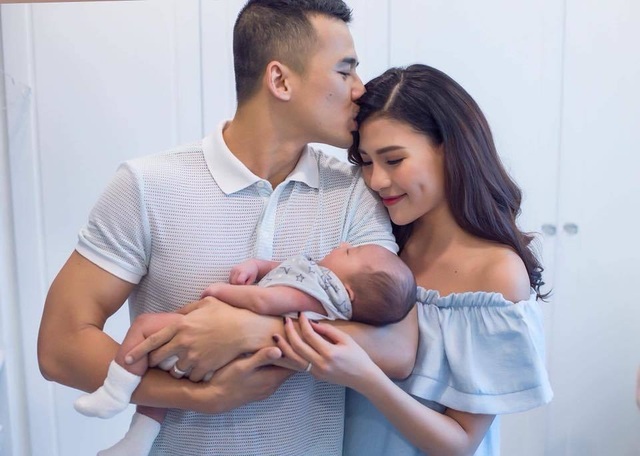 Thăm tổ ấm của cặp vợ chồng ngôn tình đáng ghen tị nhất nhì showbiz Việt - 2 Thăm tổ ấm của cặp vợ chồng ngôn tình đáng ghen tị nhất nhì showbiz Việt - 2