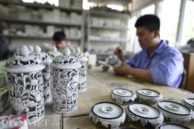 Chiêm ngưỡng bộ lư lọ được đại gia Trung Quốc định giá 15 tỷ đồng - 9 Chiêm ngưỡng bộ lư lọ được đại gia Trung Quốc định giá 15 tỷ đồng - 9
