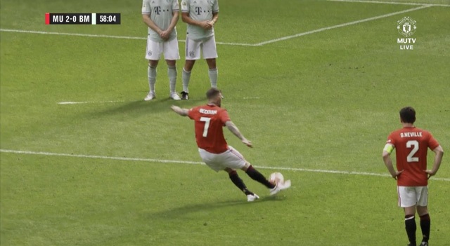 Ở tuổi 44, Beckham vẫn tạt bóng “ngọt lịm”, làm say lòng người - 6 Ở tuổi 44, Beckham vẫn tạt bóng “ngọt lịm”, làm say lòng người - 6