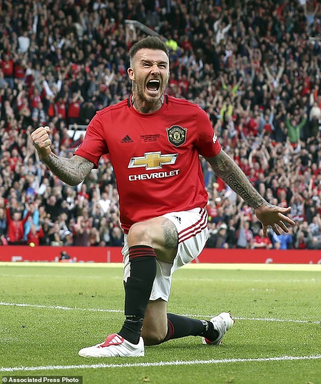 Ở tuổi 44, Beckham vẫn tạt bóng “ngọt lịm”, làm say lòng người - 4 Ở tuổi 44, Beckham vẫn tạt bóng “ngọt lịm”, làm say lòng người - 4