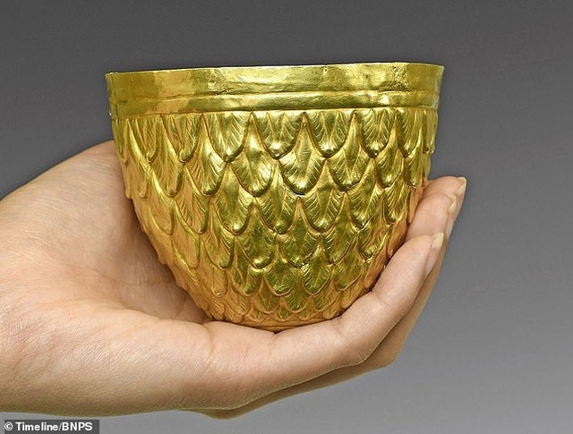 Chiêm ngưỡng chiếc bát vàng có giá hơn một tỷ đồng
