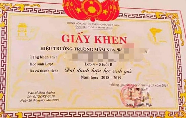 Phụ huynh mầm non bất ngờ với danh hiệu khen thưởng của con - 1 Phụ huynh mầm non bất ngờ với danh hiệu khen thưởng của con - 1