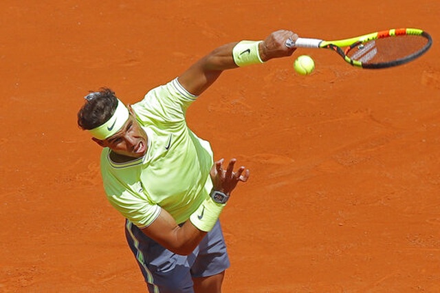 Nadal vươn lên chiến thắng thứ 82 tại Roland Garros Nadal vươn lên chiến thắng thứ 82 tại Roland Garros