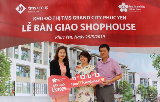 Khách hàng dự án TMS Grand City Phuc Yen hào hứng nhận bàn giao nhà - 1