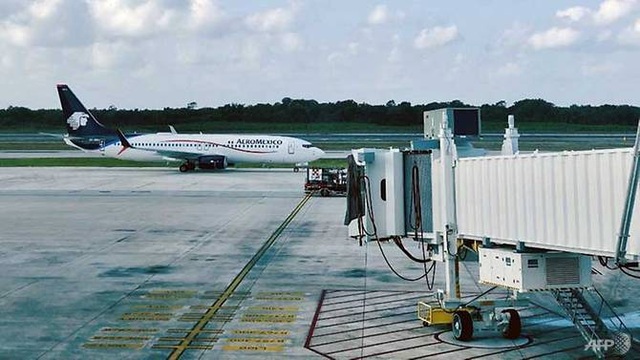 Hành khách tử vong giữa chuyến bay vì nuốt 246 gói ma túy - 1 Hành khách tử vong giữa chuyến bay vì nuốt 246 gói ma túy - 1