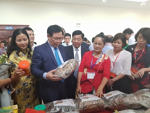 Giá vải thiều tăng gấp đôi, chất lượng cao nhất từ trước đến nay - 2 Giá vải thiều tăng gấp đôi, chất lượng cao nhất từ trước đến nay - 2