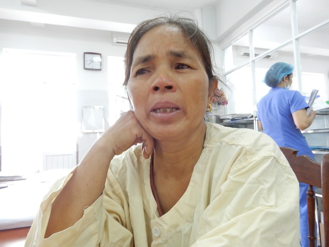 Xúc động người mẹ chồng vượt trăm cây số đóng viện phí chăm nàng dâu - 4 Xúc động người mẹ chồng vượt trăm cây số đóng viện phí chăm nàng dâu - 4