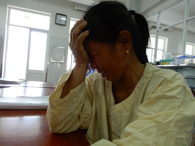 Xúc động người mẹ chồng vượt trăm cây số đóng viện phí chăm nàng dâu - 5 Xúc động người mẹ chồng vượt trăm cây số đóng viện phí chăm nàng dâu - 5