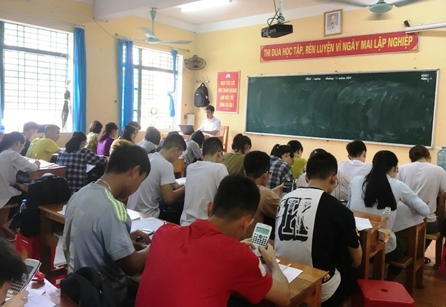 Thanh Hóa: Huyện miền núi tuyển dụng 230 giáo viên - 1 Thanh Hóa: Huyện miền núi tuyển dụng 230 giáo viên - 1