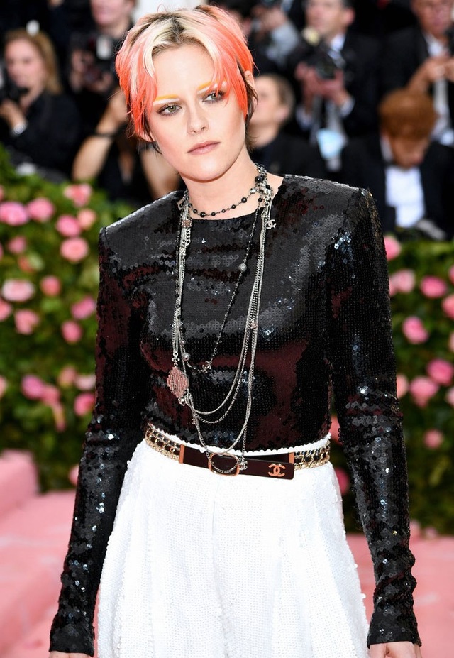 Choáng váng trước vẻ ngoài ngày càng nam tính của Kristen Stewart - 7 Choáng váng trước vẻ ngoài ngày càng nam tính của Kristen Stewart - 7