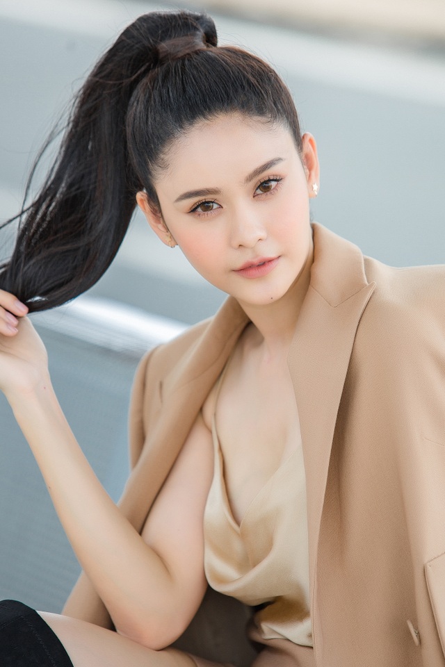 Trương Quỳnh Anh từng khủng hoảng buồn khóc, “ốm đến lòi xương” vì sóng gió - 11 Trương Quỳnh Anh từng khủng hoảng buồn khóc, “ốm đến lòi xương” vì sóng gió - 11