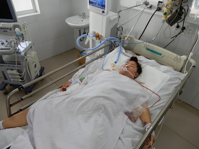Xúc động người mẹ chồng vượt trăm cây số đóng viện phí chăm nàng dâu - 1 Xúc động người mẹ chồng vượt trăm cây số đóng viện phí chăm nàng dâu - 1