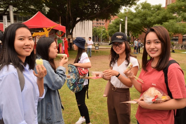 Rực rỡ tuần lễ văn hóa Việt tại Đại học Thành Công, Đài Loan - 2 Rực rỡ tuần lễ văn hóa Việt tại Đại học Thành Công, Đài Loan - 2